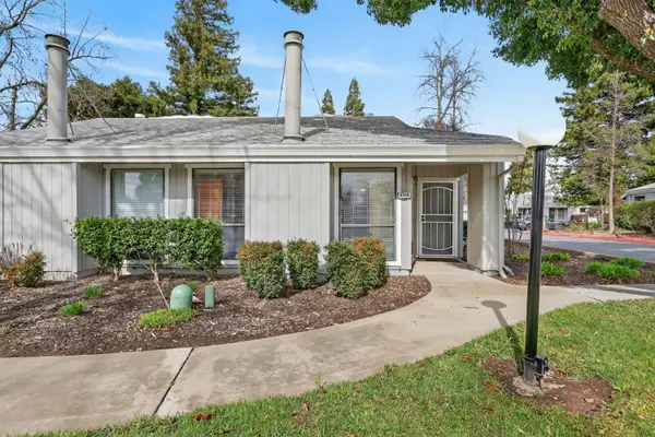 3706 Gold Creek Lane, Sacramento, CA 95827