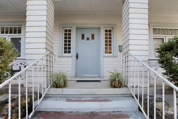 850 N Baker Street, Stockton, CA 95203