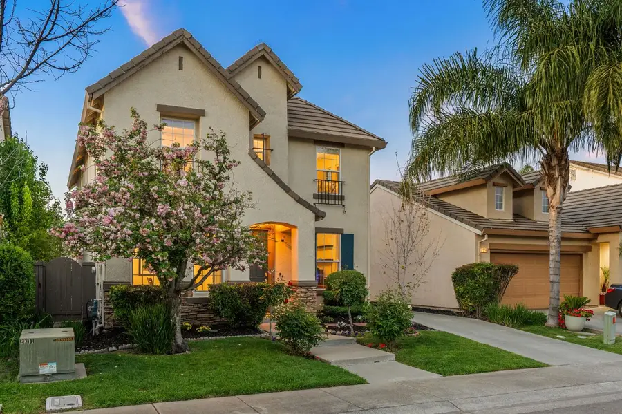 2070 Fenmore Way, Sacramento, CA 95835 - #2