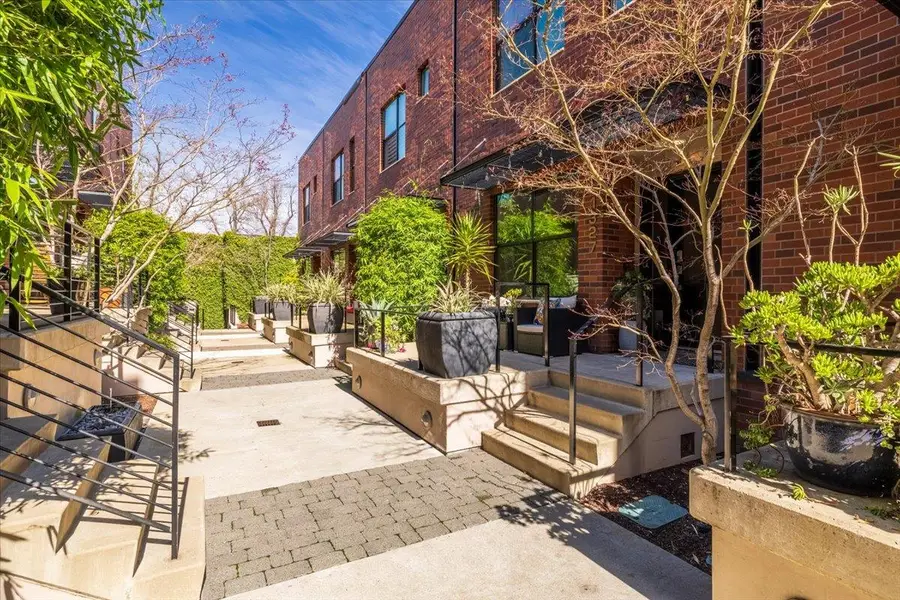 1327 E Sutter Walk, Sacramento, CA 95816 - #2