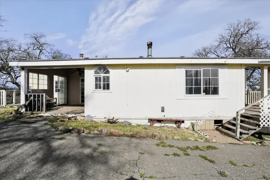 7212 Fox, Corning, CA 96021 - #2