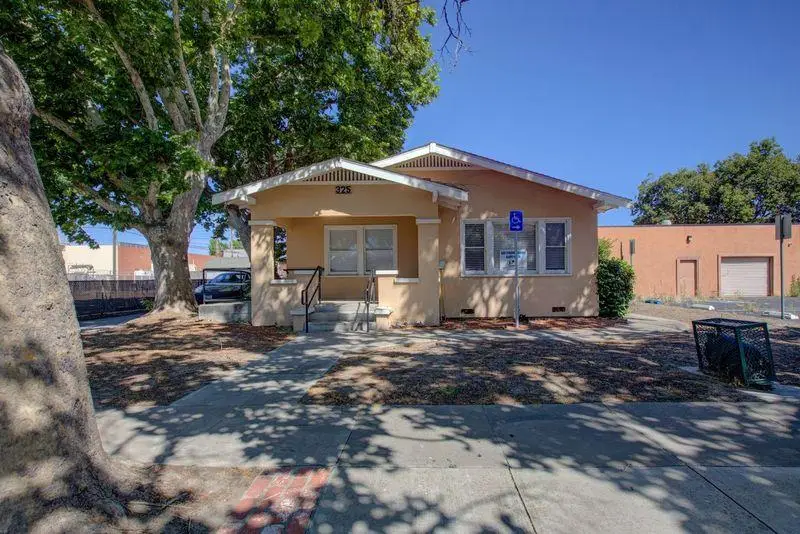 325 Mitchell Avenue, Turlock, CA 95380 - #1