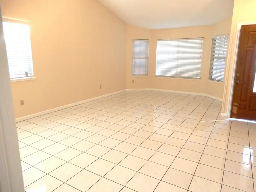 4704 Pretentious Way, Sacramento, CA 95842 - #3