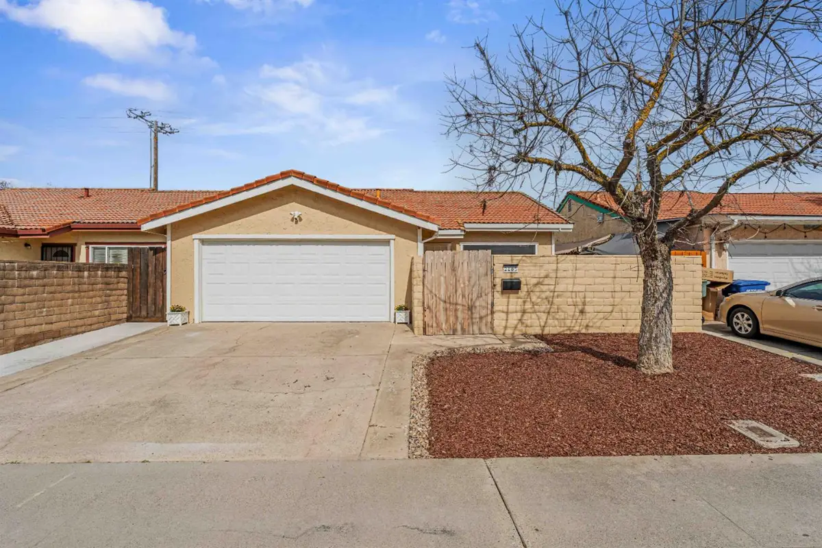 2165 Sharon Way, Modesto, CA 95350 - #1