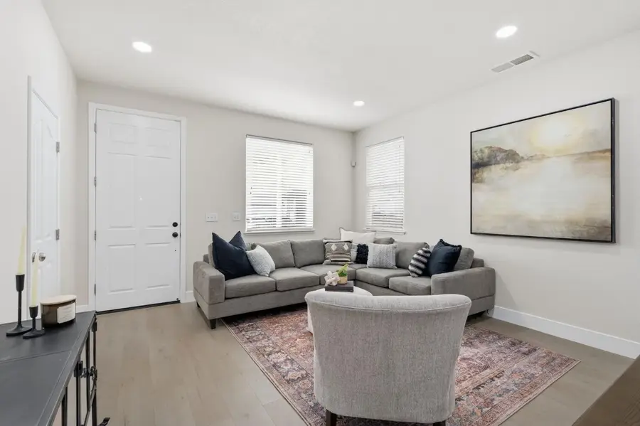 5418 Shennecock Way, Sacramento, CA 95835 - #3