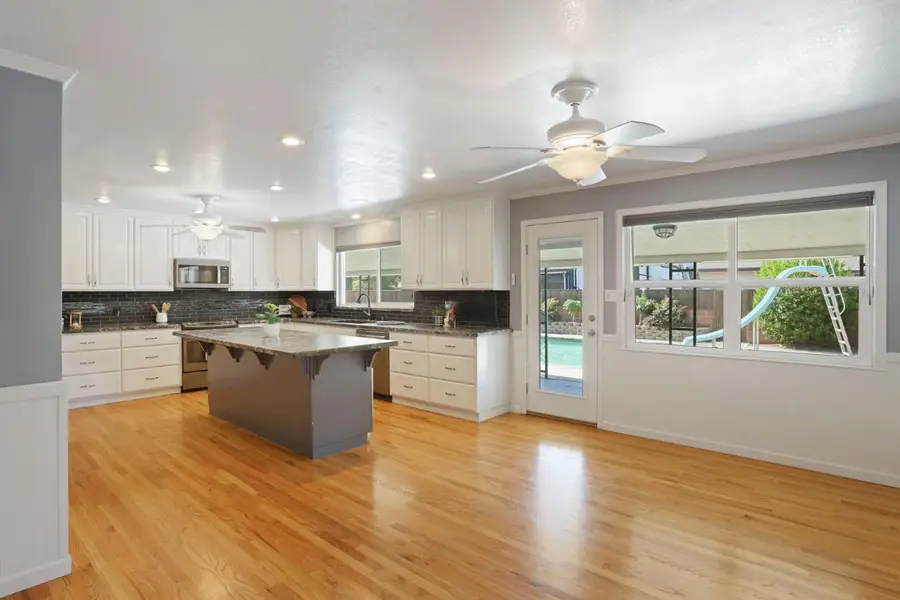 6796 E Woodward Avenue, Manteca, CA 95337 - #2