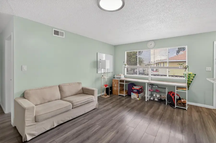 9 La Pera Court #4, Sacramento, CA 95823 - #2