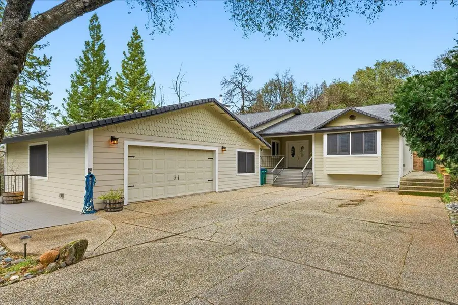 11845 Goldfinch Court, Penn Valley, CA 95946 - #2