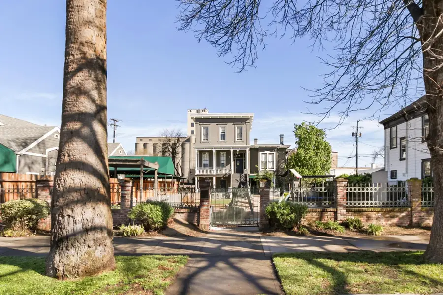 1123 D Street, Sacramento, CA 95814 - #2