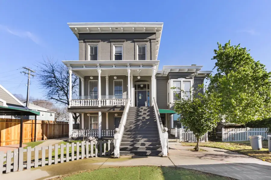 1123 D Street, Sacramento, CA 95814 - #3