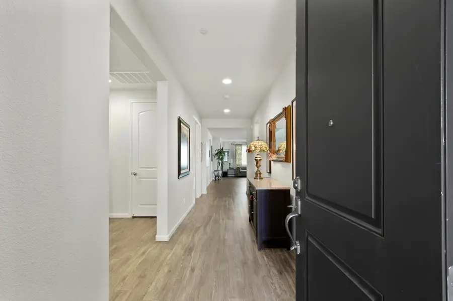 10092 Avocado Way, Elk Grove, CA 95757 - #2