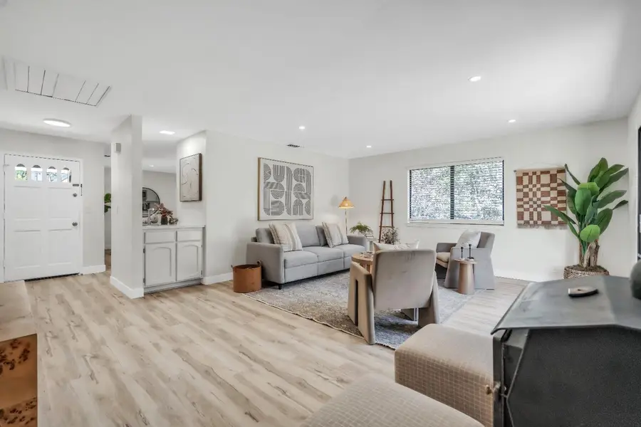 3569 Cambridge Road, Cameron Park, CA 95682 - #3