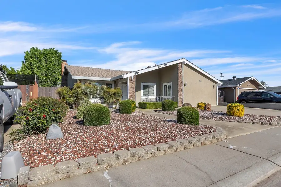 3914 Smithfield Way, Sacramento, CA 95826 - #3