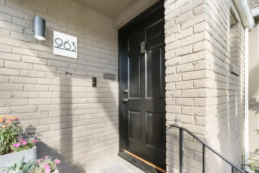 963 Robertson Way, Sacramento, CA 95818 - #3