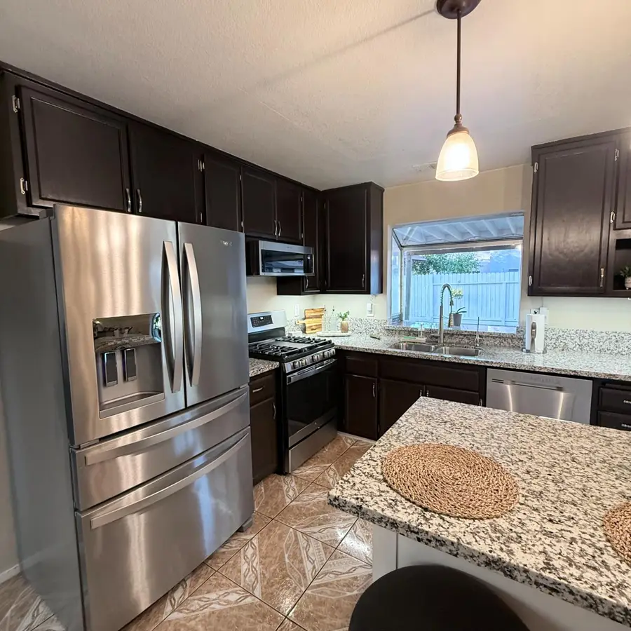 3009 Glen Grove Court, Ceres, CA 95307 - #3