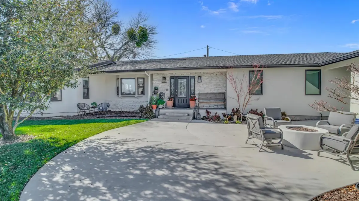 6613 Woodland Avenue, Modesto, CA 95358 - #1