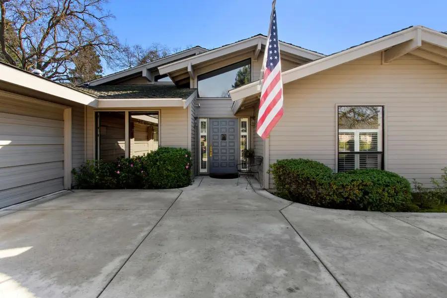 1184 Smoke River Way, Sacramento, CA 95831 - #2