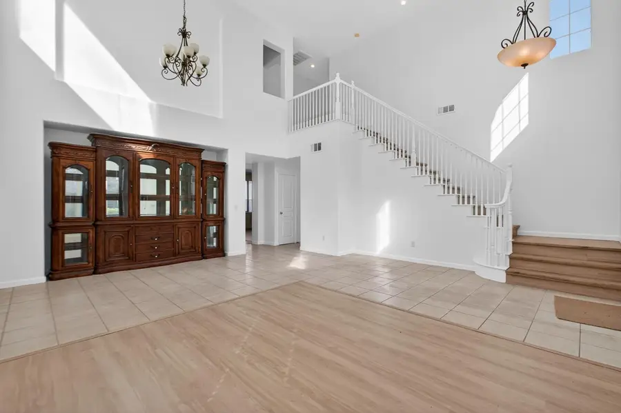 5914 Silveroak Circle, Stockton, CA 95219 - #3