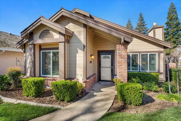 2007 Parkhill Drive, Roseville, CA 95661