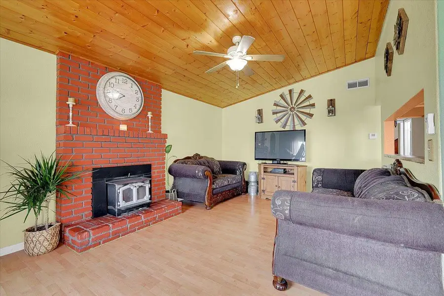 2005 S George Washington Boulevard, Yuba City, CA 95993 - #3