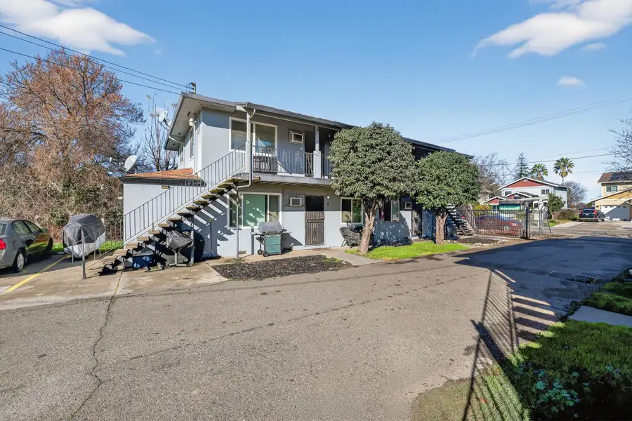 3836 43rd Avenue, Sacramento, CA 95824 - #2