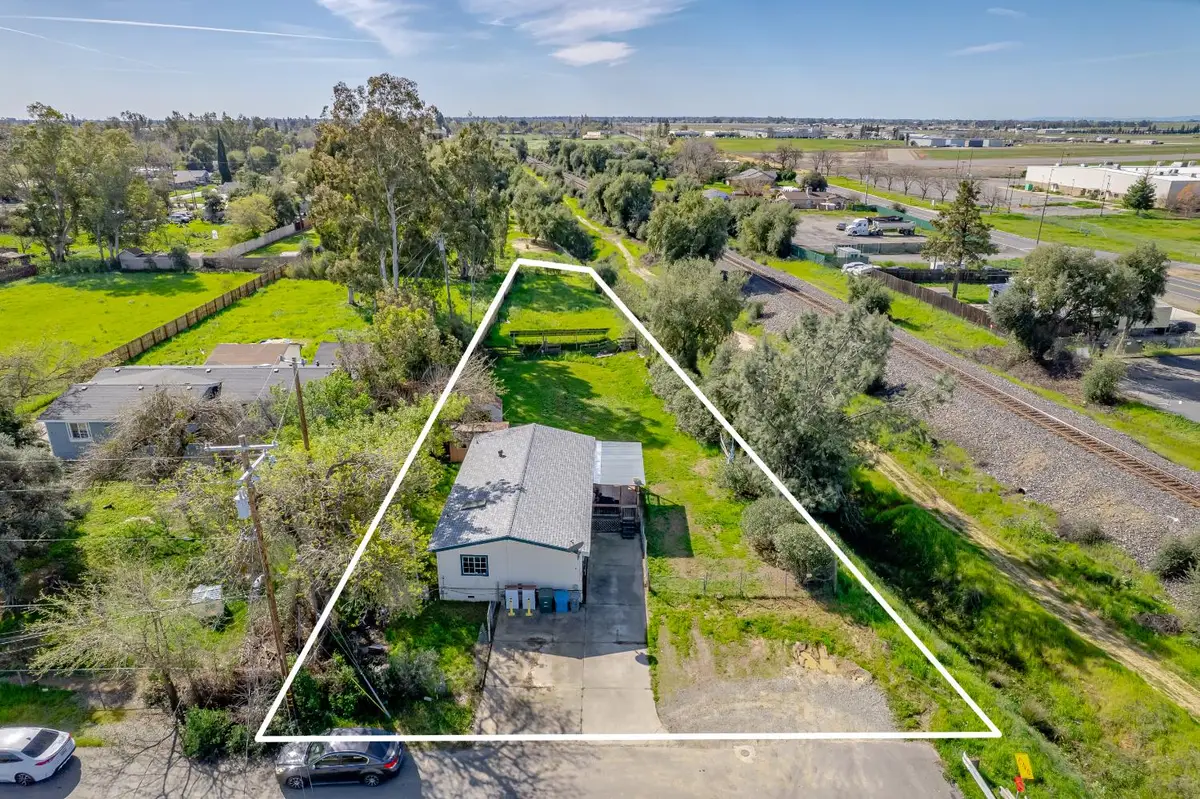 1524 2nd Avenue, Olivehurst, CA 95961 - #1