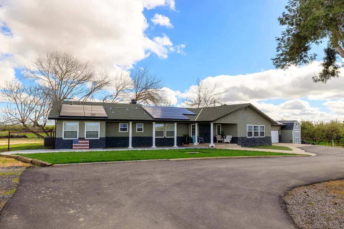 10606 Pioneer Avenue, Oakdale, CA 95361 - #1