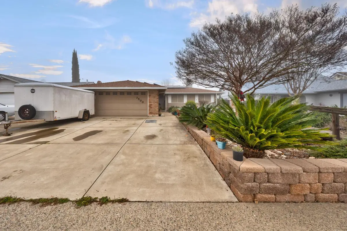 3500 Huntsman Drive, Sacramento, CA 95826 - #1