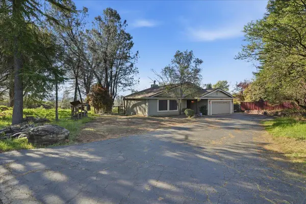 2836 La Crescenta Drive, Cameron Park, CA 95682