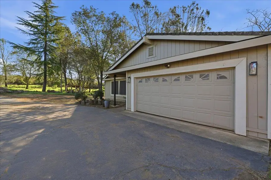 2836 La Crescenta Drive, Cameron Park, CA 95682 - #2