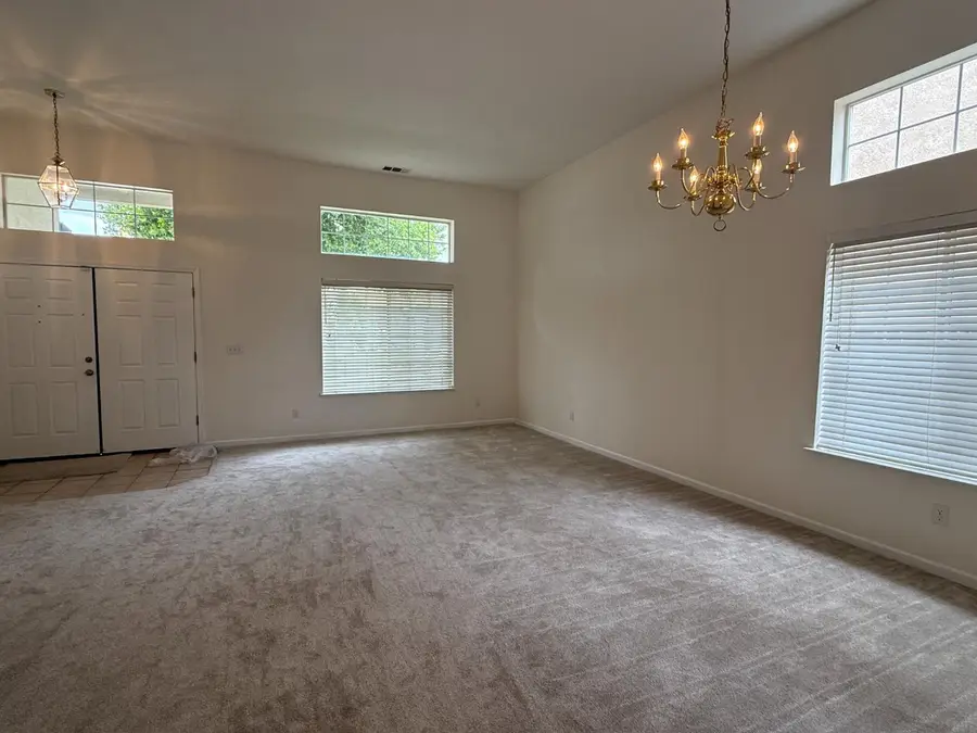 862 Sandra Street, Los Banos, CA 93635 - #2