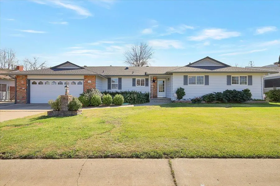 554 Winslow Drive, Yuba City, CA 95991 - #2