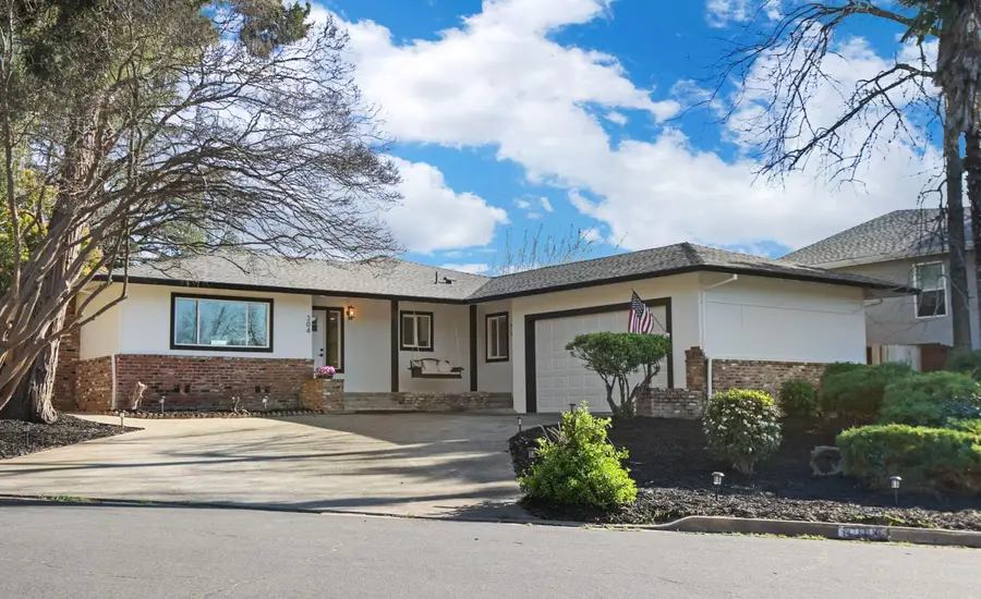 304 Alta Vista Avenue, Roseville, CA 95678 - #2