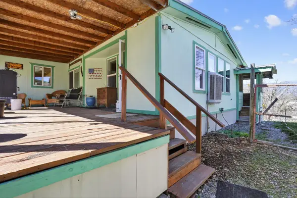 332 Arroyo Drive, Yreka, CA 96097