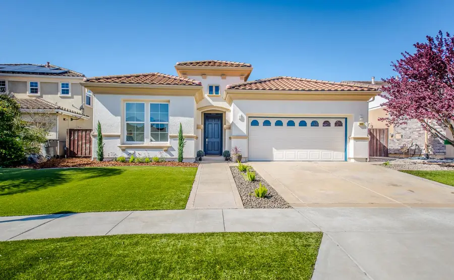 1920 Campos Avenue, Woodland, CA 95776 - #2