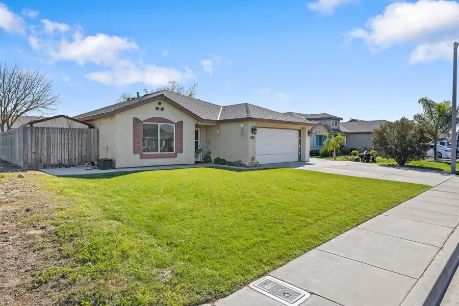 1915 Valley Spring Avenue, Hanford, CA 93230 - #3