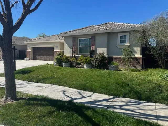 423 Pisa Street, Los Banos, CA 93635 - #2