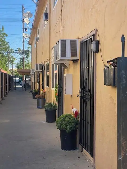 427 E Locust, Lodi, CA 95240 - #3