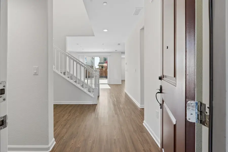 2432 Middlebury Dr, Lathrop, CA 95330 - #3