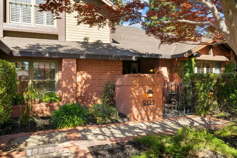 9125 Shady Hollow Way, Fair Oaks, CA 95628 - #2