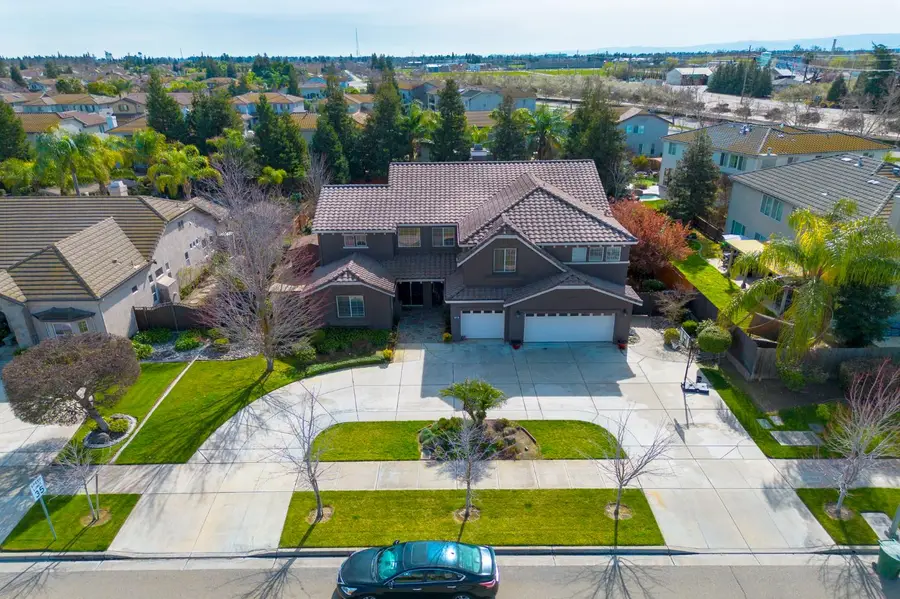 848 W Santos Avenue, Ripon, CA 95366 - #2