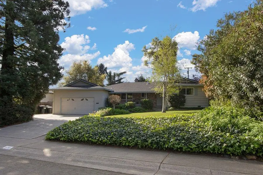 5258 Woodvale Way, Carmichael, CA 95608 - #2