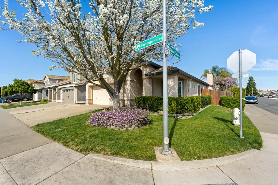 8600 Heritage Hill Drive, Elk Grove, CA 95624 - #2