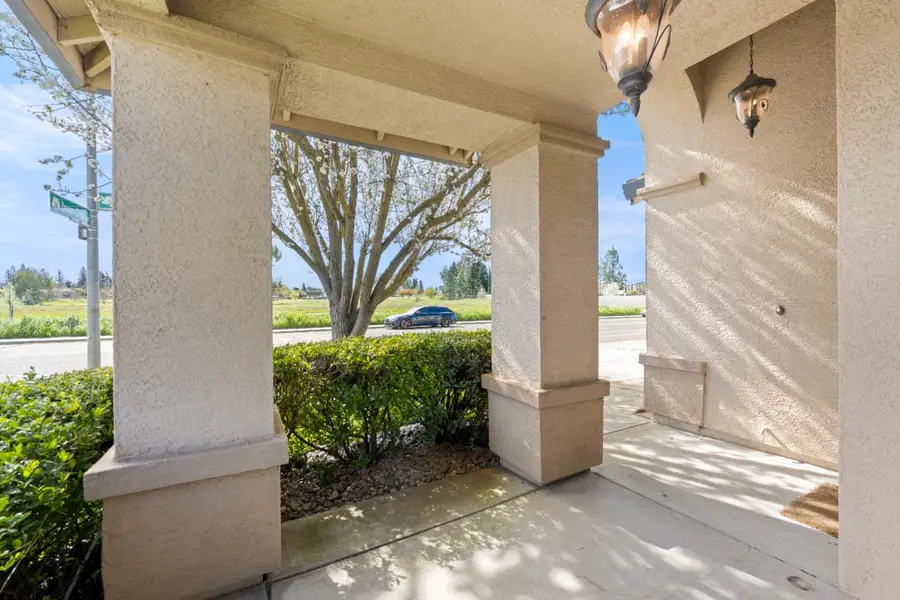 8600 Heritage Hill Drive, Elk Grove, CA 95624 - #3