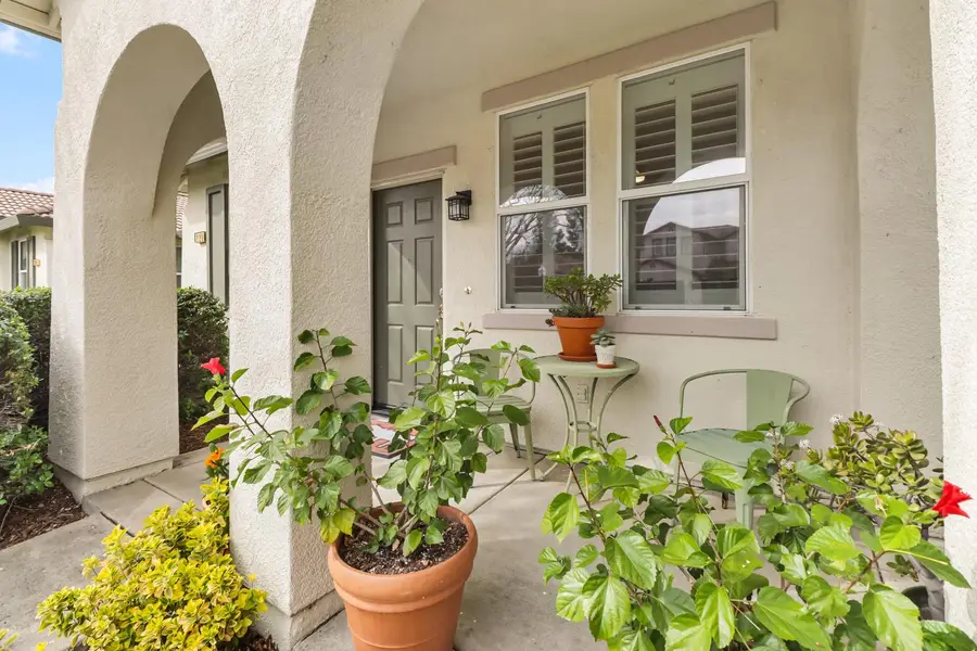 220 N Mill Valley Circle, Sacramento, CA 95835 - #2