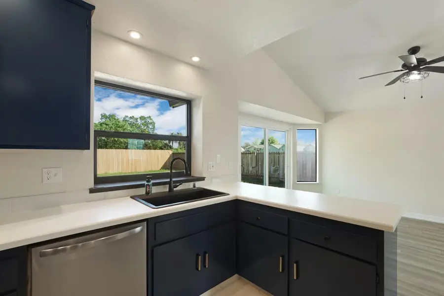 881 Spur Way, Galt, CA 95632 - #3