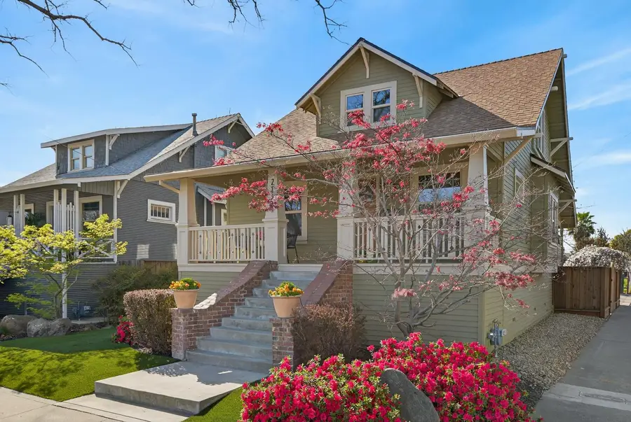 2152 34th Street, Sacramento, CA 95817 - #2