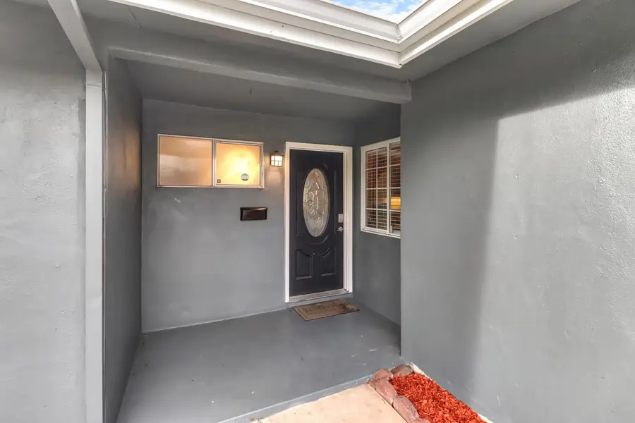 2040 Kellogg Way, Rancho Cordova, CA 95670 - #2