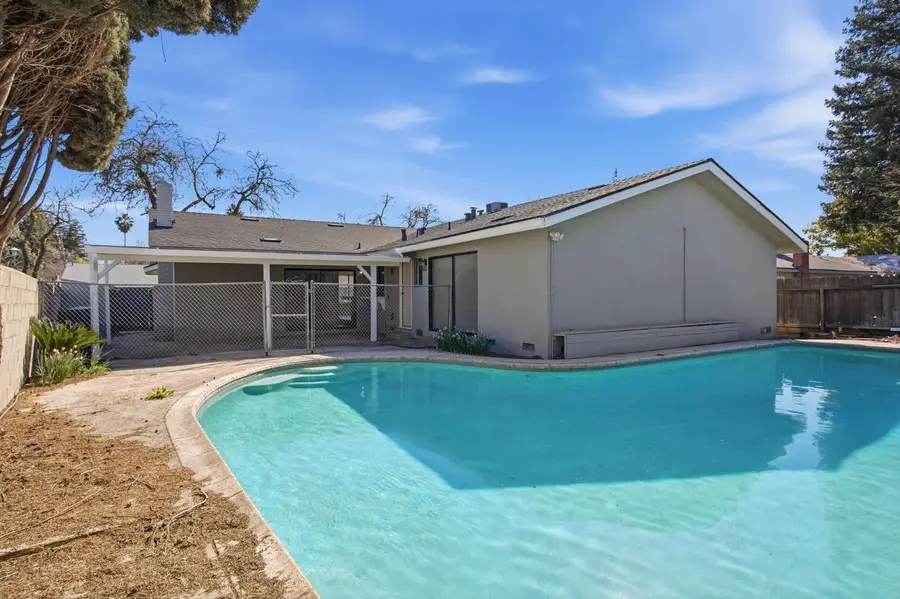 1061 Northwood, Merced, CA 95348 - #2