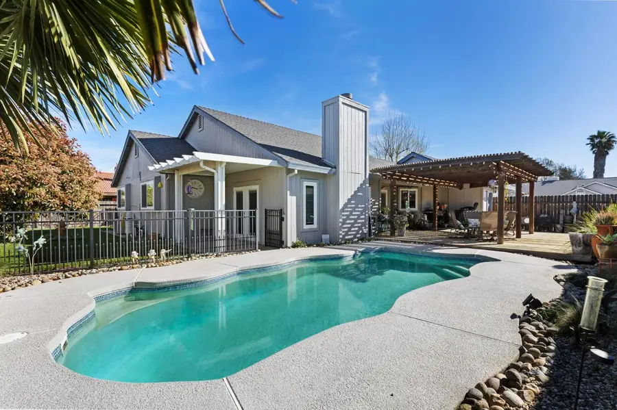 212 SW Country Club Drive, Colusa, CA 95932 - #2